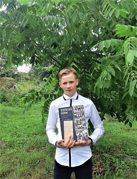 Laikraksta „Ogres Vēstis Visiem” 23.jūlija numurā: