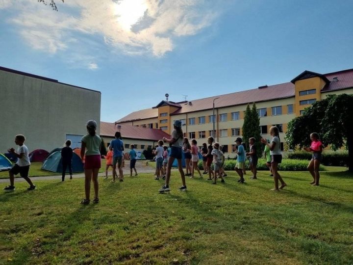 Laikraksta "Ogres Vēstis Visiem" 27.augusta numurā: