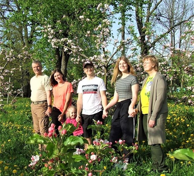 Laikraksta "Ogres Vēstis Visiem" 28.maija numurā: