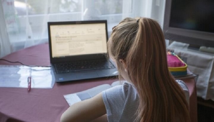 Lielvārdes novada pieredzes stāsts attālināto mācību laikā – kā veicas izglītības iestādēm, skolotājiem un skolēniem?