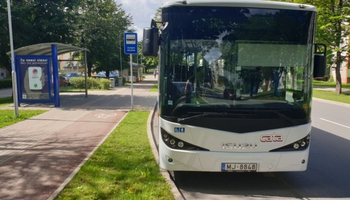 Mainoties pasažieru pārvadātājiem, pašvaldības noteiktie braukšanas maksas atvieglojumi saglabājas
