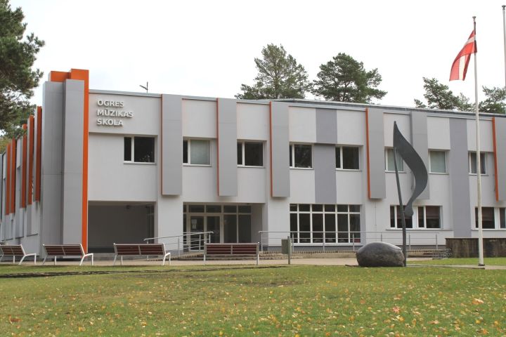 Mākslas jomas atvērto durvju diena Ogres Mūzikas un mākslas skolā