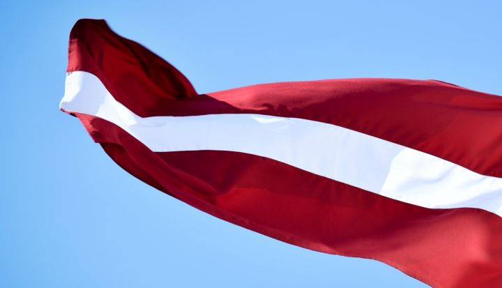 Neatkarības atjaunošanas dienai veltīts pasākums Lauberē