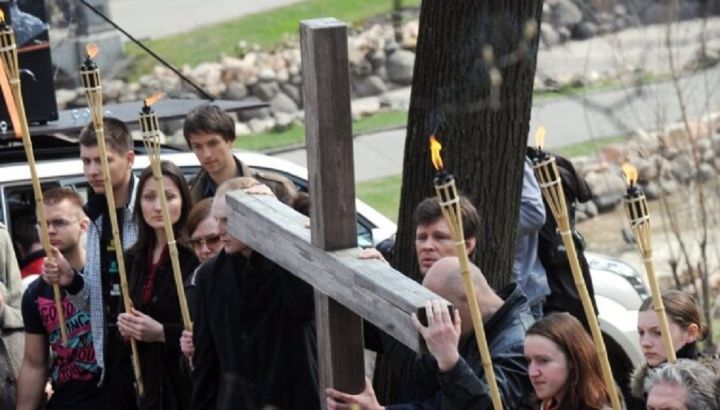 Necilvēcība jānoliek pie vietas – ar lūgšanu Ukrainas atbalstam sākam gaidīt Lieldienas