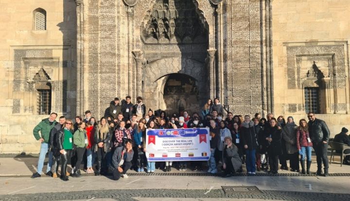 Norisinājusies Ogres Valsts ģimnāzijas pārstāvju mobilitātes vizīte Turcijā