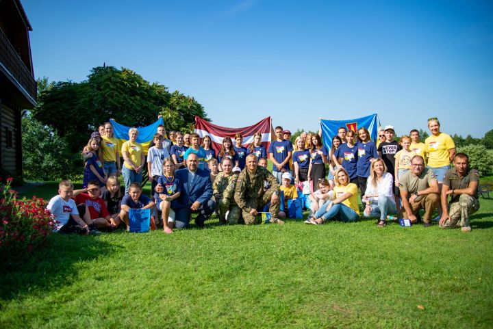 Noslēdzas Gaisa spēku rīkotā nometne Ukrainas Gaisa spēku karavīru bērniem