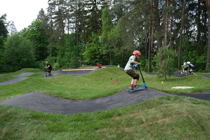 Ogrē atklāta asfalta velotrase (pump track)