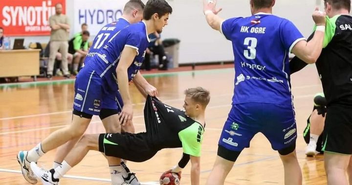 "Ogre"/"Hydrox" handbolisti izcīna uzvaru pirmajā ceturtdaļfināla spēlē