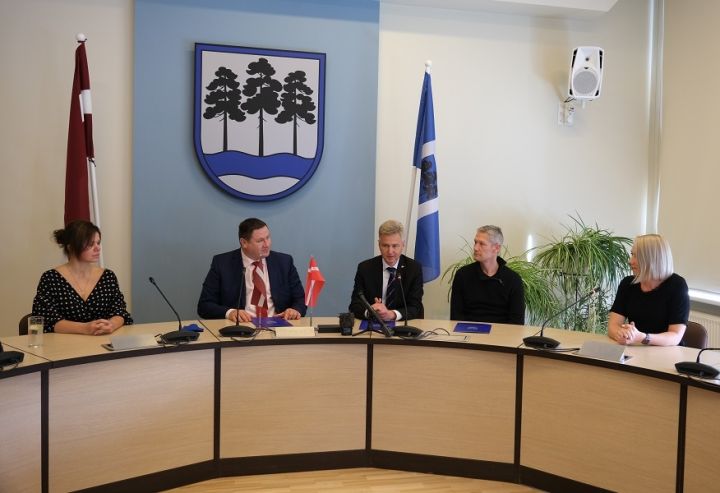 Ogrē viesojas Dānijas velo infrastruktūras eksperts un vēstniecības pārstāvji