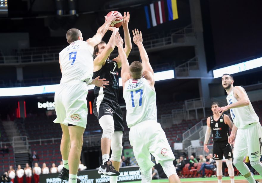 "Ogres" basketbolisti sāk LBL pusfinālsēriju ar panākumu