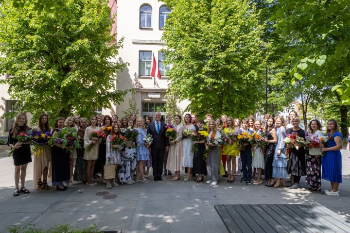 Ogres Mūzikas un mākslas skolu absolvē 69 audzēkņi