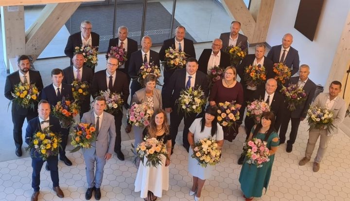 Ogres novada domes vadību uztic Egilam Helmanim