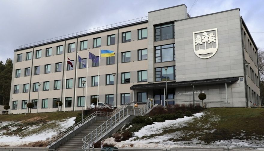 Ogres novada pašvaldība atbalstīs iedzīvotājus, kuri sniedz palīdzību Ukrainai