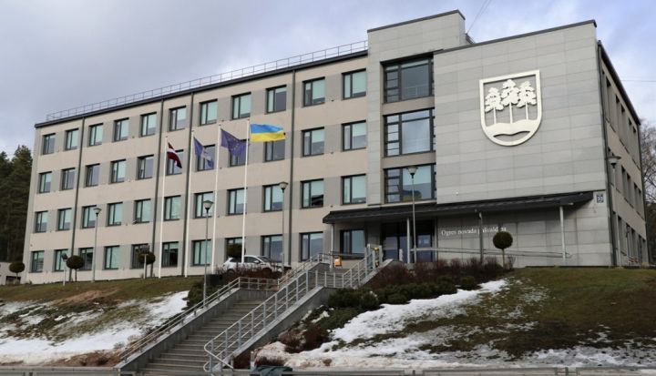 Ogres novada pašvaldība atbalstīs iedzīvotājus, kuri sniedz palīdzību Ukrainai