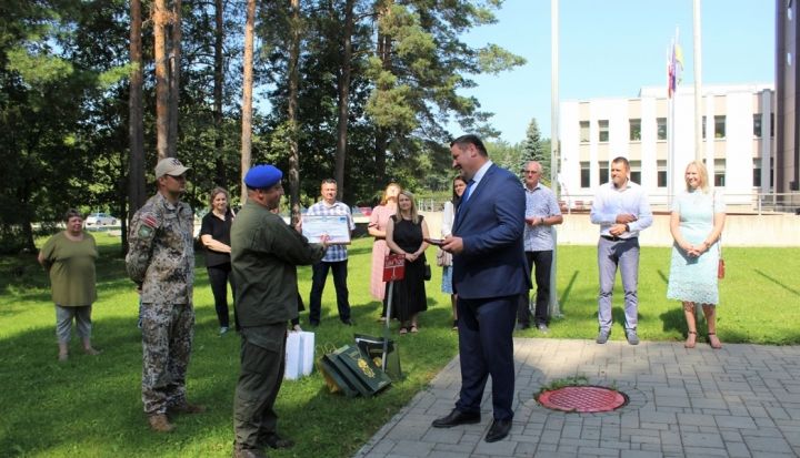 Ogres novada pašvaldībai pateicas par ieguldījumu Ukrainas bēgļu uzņemšanā
