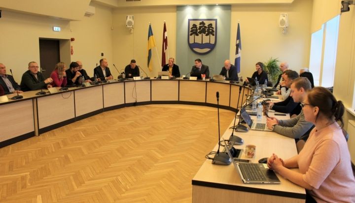 Ogres novada pašvaldības deputāti 2022. gadā pieņēmuši 675 lēmumus