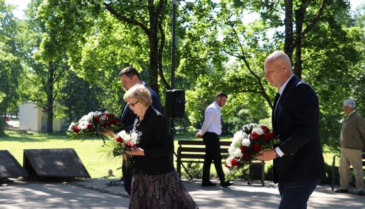 Ogres novadā piemin 1941. gada deportāciju 80. gadadienu