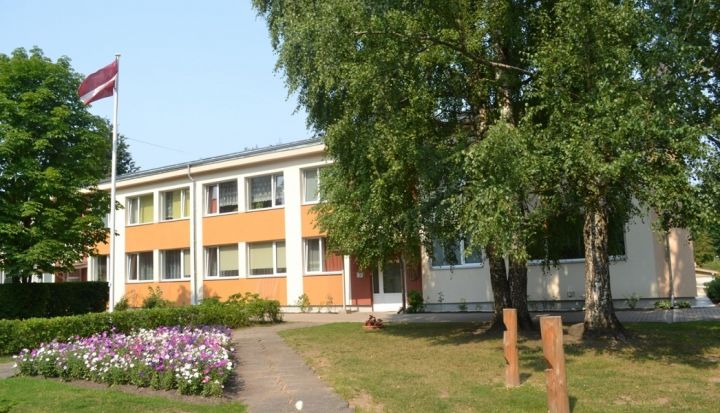 Ogres PII "Dzīpariņš" aicina jauno audzēkņu vecākus noformēt dokumentus