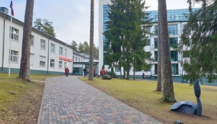Ogres slimnīcā praksē dodas medicīnas studenti