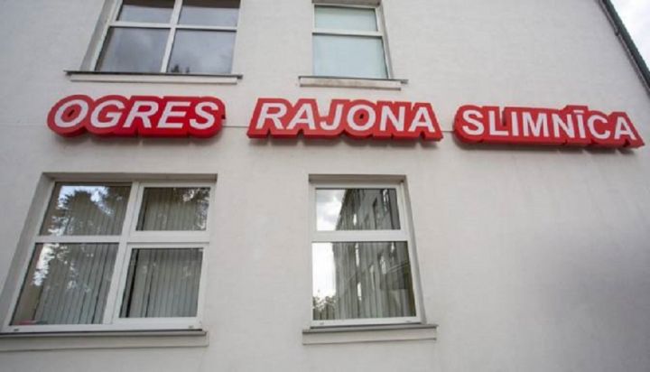 Ogres slimnīca Ukrainai ziedo auto un medicīnas preces