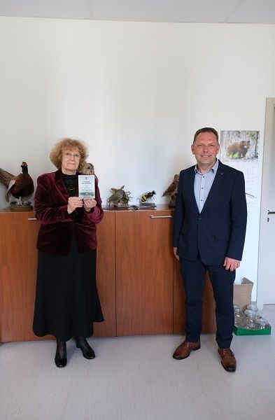 Ogres tehnikums saņem Ikšķiles novada domes pateicību par sadarbību