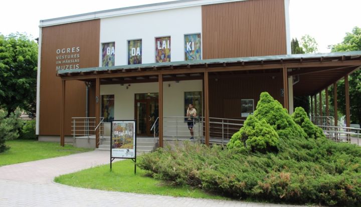 Ogres Vēstures un mākslas muzeja darbību patlaban nodrošina tikai trīs darbinieki