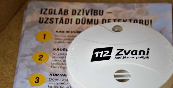 Ogresgalā degusi dzīvojamā māja