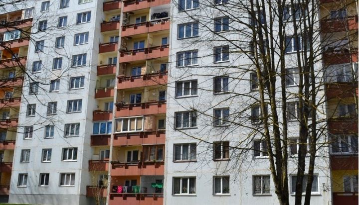 Paplašina atbalstu daudzdzīvokļu ēku remontiem Remonta fonda programmā
