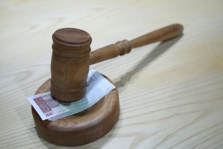 Par Ogres pašvaldības policijas vadības nelikumīgo pusdienošanu vietējā kafejnīcā soda naudās kopumā piemēroti 2200 eiro