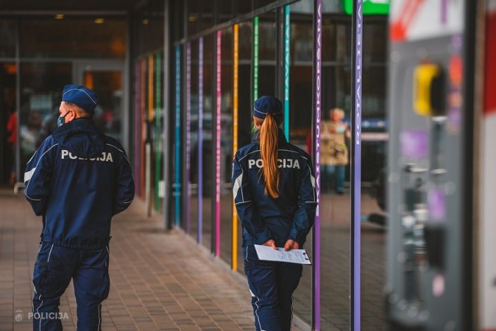 Pašapliecinājums un pārvietošanās ierobežojumi