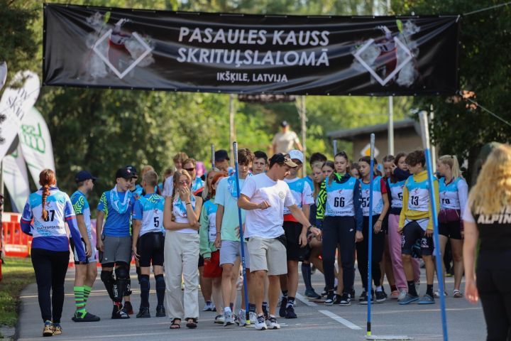 Pasaules kausa posmā Ikšķilē Dāvis Zvejnieks iekļūst labāko sešiniekā