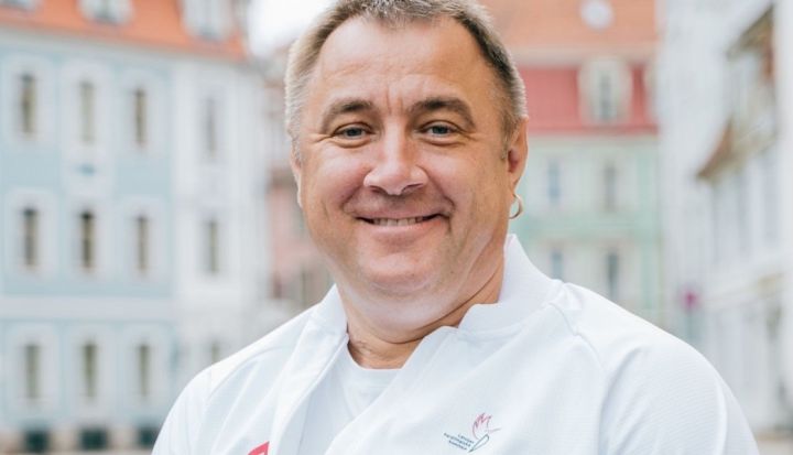 Pašvaldība piešķir naudas balvu Tokijas Paraolimpisko spēļu dalībniekam Aigaram Apinim