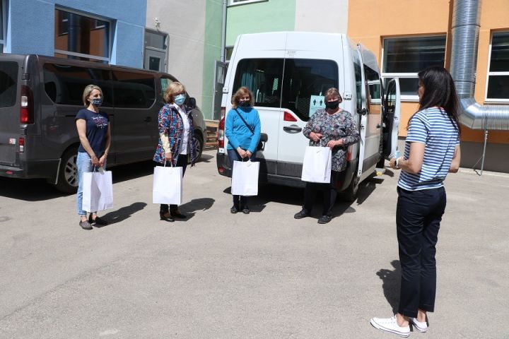 Pateicas par atbalstu un līdzdalību skolēnu pusdienu izdalē