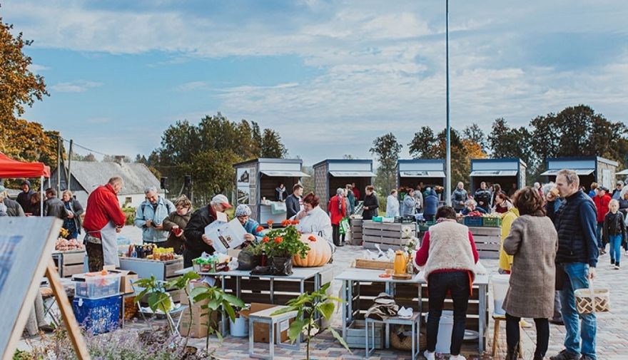 Pavasara stādu un amatnieku, mājražotāju tirgus Suntažos