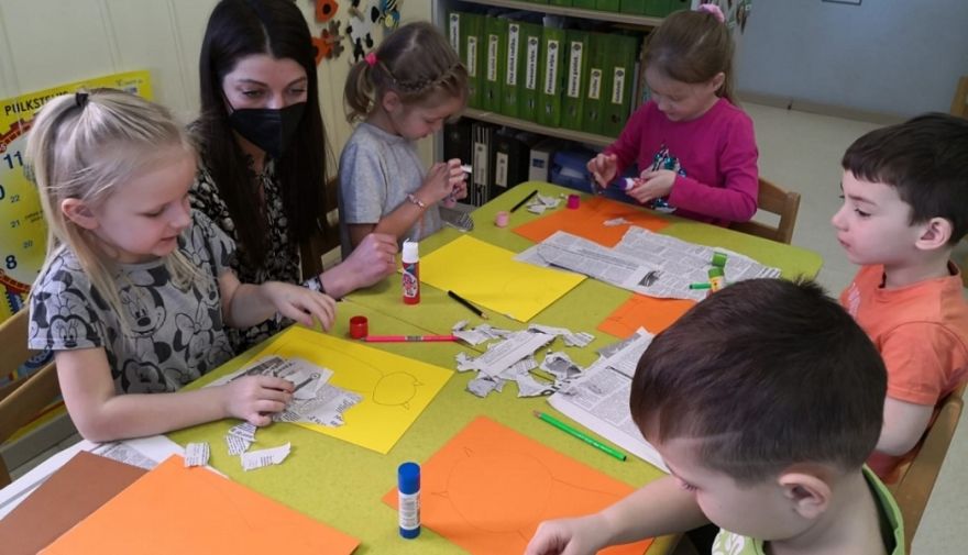 Pedagogi tiekas pasākumā "Veiksmīga pāreja no pirmsskolas uz skolu"