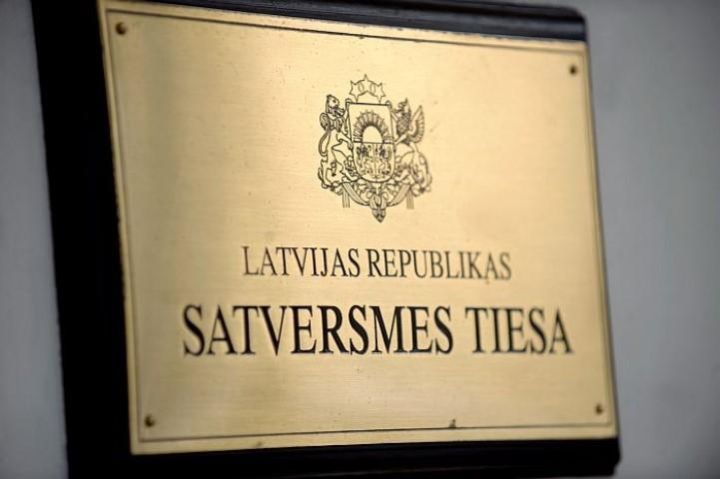 Pirmsskolas izglītības pedagogu zemākās darba algas likmes regulējumu atzīst par neatbilstošu Satversmei