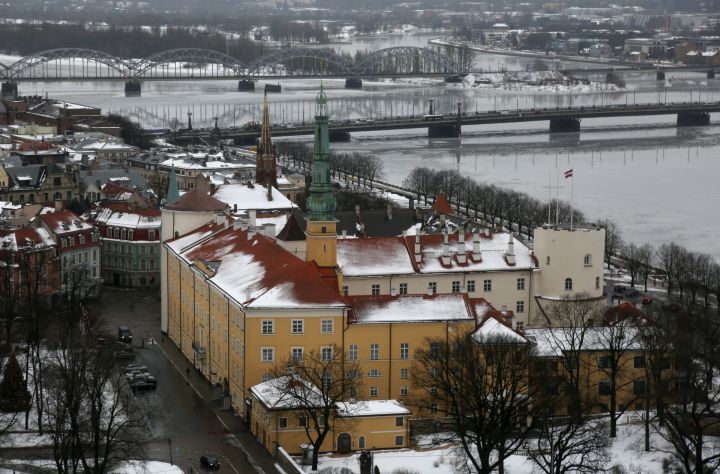 Prezidenta vēlēšanās Pīlēnam lielākas izredzes pieļauj, ja kandidētu arī Levits