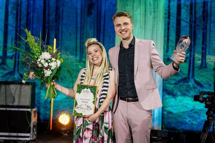 Raidījuma “Latvijas Sirdsdziesma” finālā uzvar Ieva Sutugova un Jānis Moisejs ar dziesmu “Dieva goda vārds”