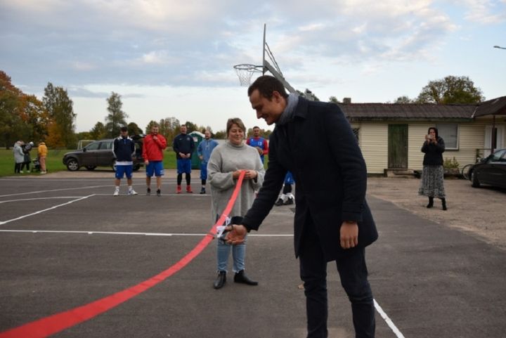 Rembates basketbola laukuma atklāšana