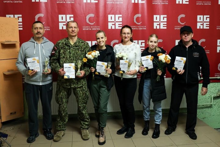Rudens kausa izcīņa ložu šaušanā un šaušanā ar pistoli