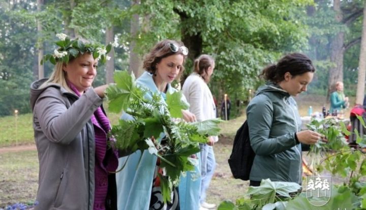 SAULGRIEŽI PLĀTERĒ - JĀŅU DANČI, SAULGRIEŽU RITUĀLS un DARBNĪCAS