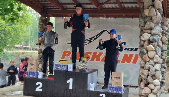 SK "Ogre" autosportistiem pirmie panākumi jaunajā sezonā