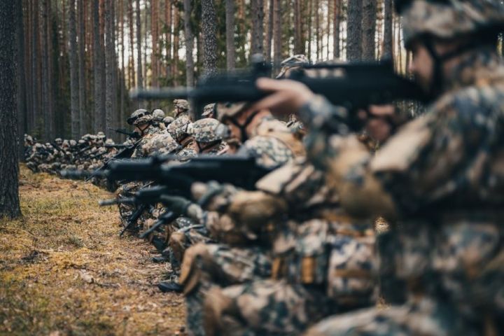 Šogad valsts aizsardzības dienestā armija var uzņemt maksimāli 400 jauniešus