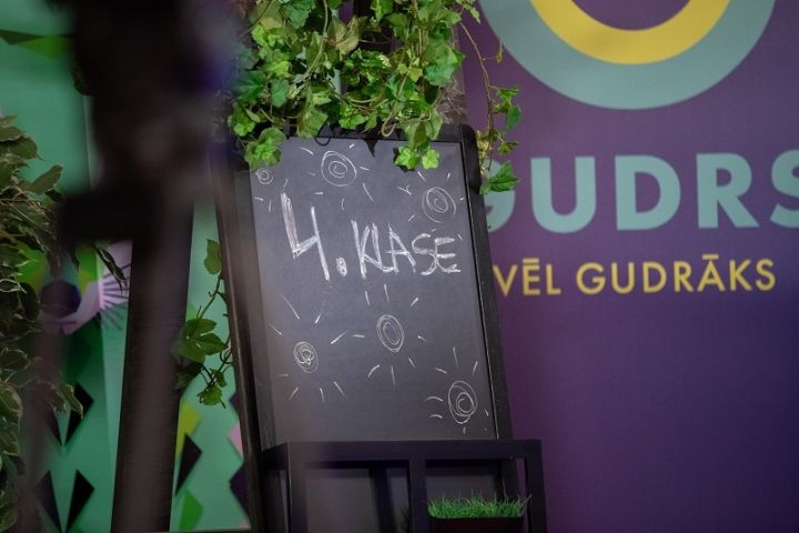 Spēles "Gudrs, vēl gudrāks!" 4. klašu pirmajā pusfinālā sacentīsies arī Loreta Filipoviča no Ogres 1. vidusskolas