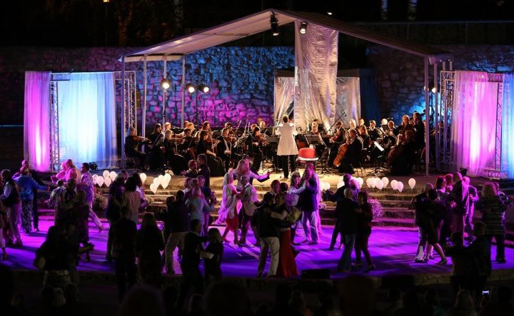 Starptautiskā operetes festivāla valšu vakars Ikšķilē