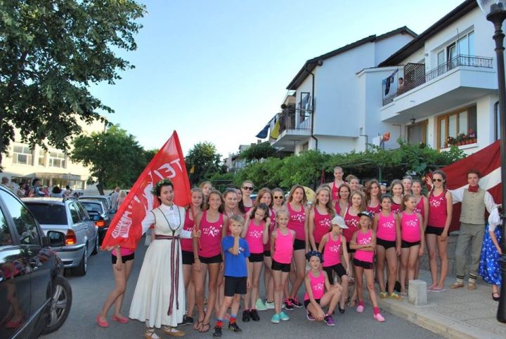 "Teixma Dance" uzvar festivālā Bulgārijā