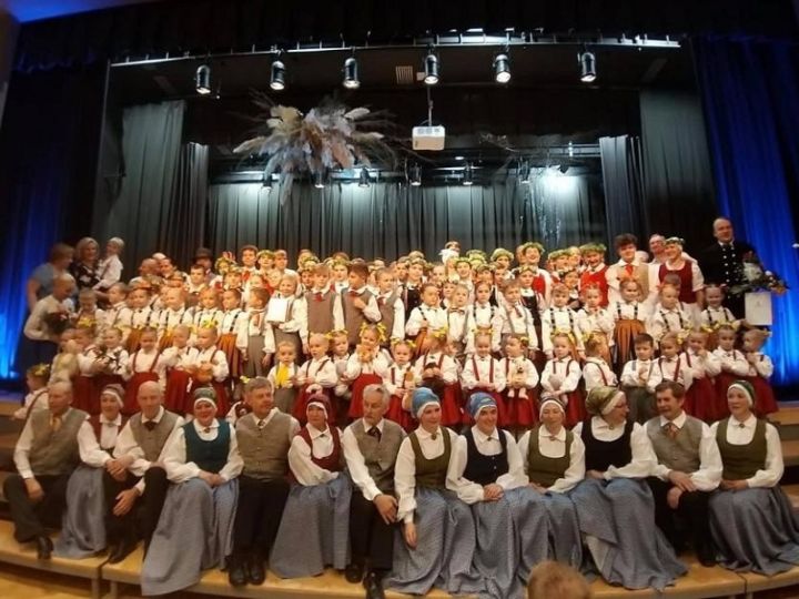 Tīnūžu tautas nams aicina pievienoties dejotgribētājus!