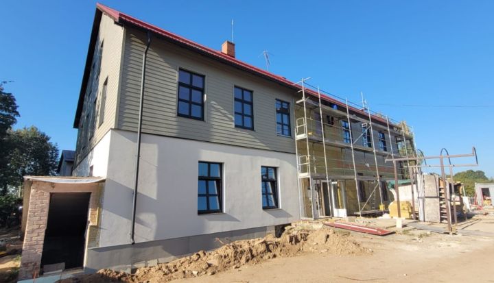 Turpinās bijušās Kaibalas skolas ēkas pārbūve