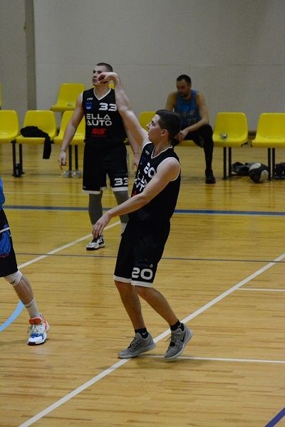 Turpinās Ogres Novada Basketbola čempionāts