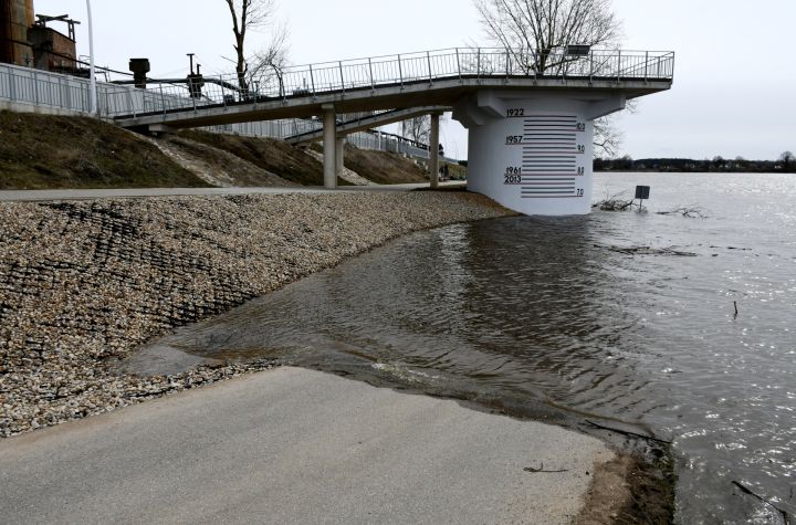 Ūdens līmenis Daugavā lejpus Daugavpils nedēļas laikā krities par 37-92 centimetriem